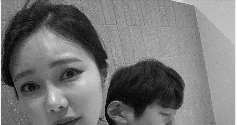 Yoo Sang-moo's wife was caught manipulating photoshops.