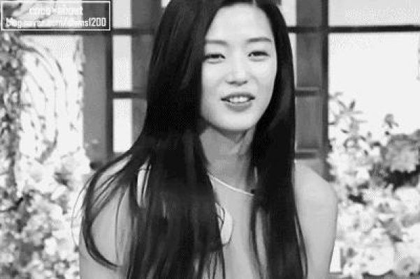 Jeon Ji-hyun in her heyday on Japanese television.