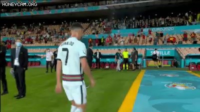 Neymar congratulates Argentina with all his heart, and...gif