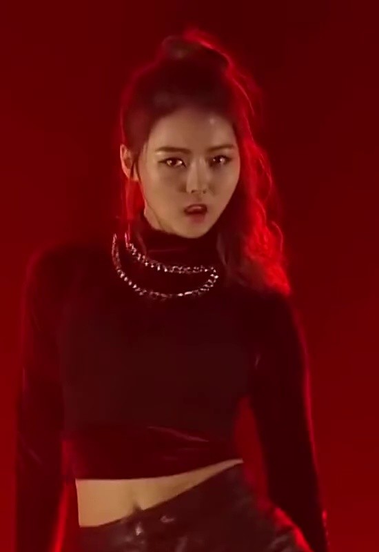 Lim Nayoung's leather hot pants.