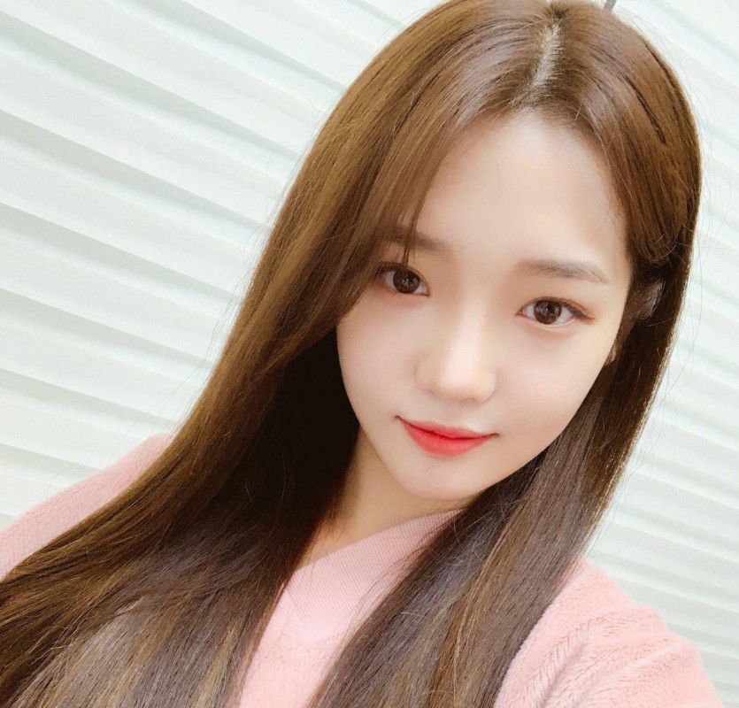 Roh Jisun of fromis_9