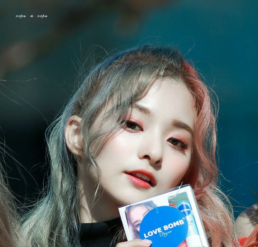 fromis_9's Lee Nagyung