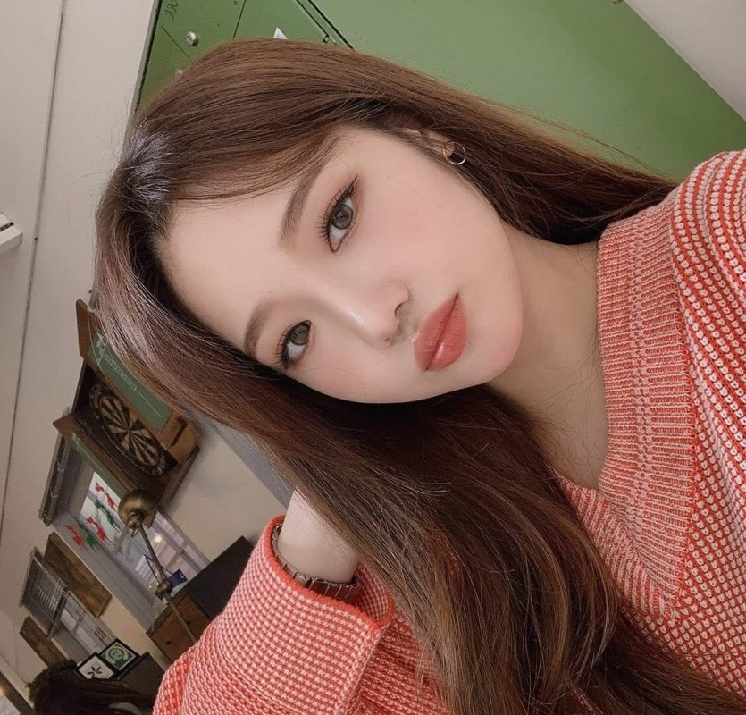 Roh Jisun of fromis_9