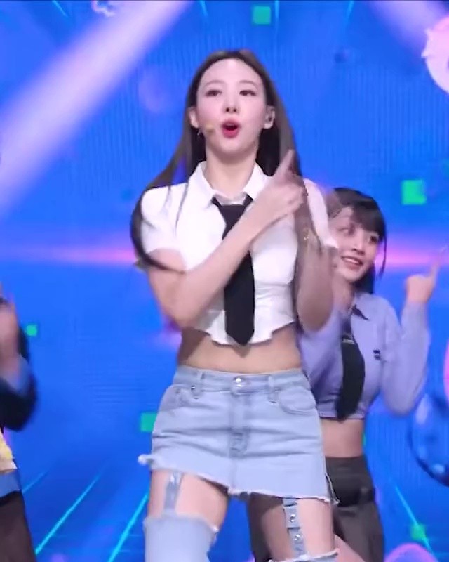 NAYEON of TWICE, the most unique outfit on "Talk Talk Talk" music shows