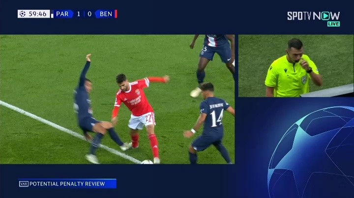 PSG v Benfica Benfica Jo 마리o Mariu PK equalizer Shaking