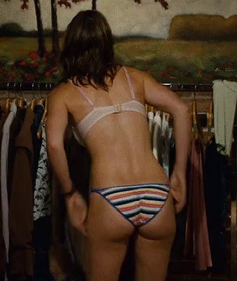 Jessica Biel changing her swimsuit