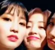 (SOUND)MOMO and NAYEON are teasing JIHYO with their cheeks