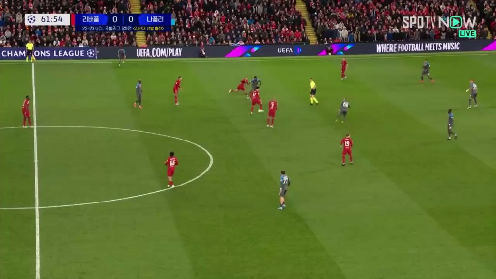 (SOUND)Liverpool vs Napoli commentary Kim Min-jae defenseShaking