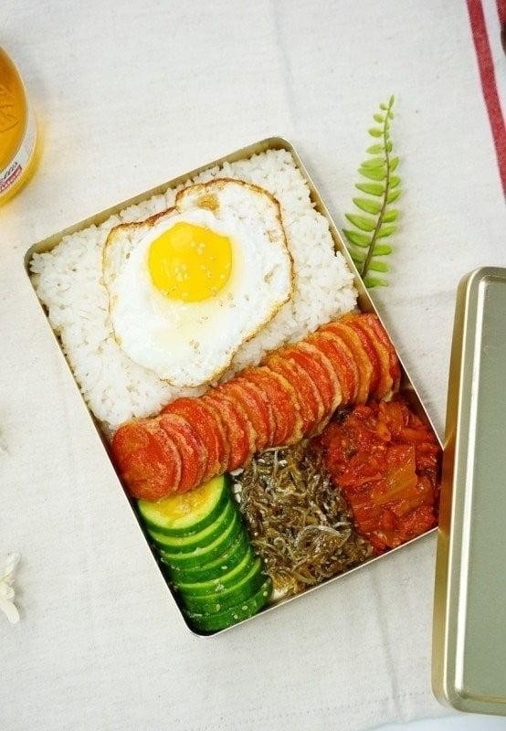 A lunch box that JAEMIN can't even imagine