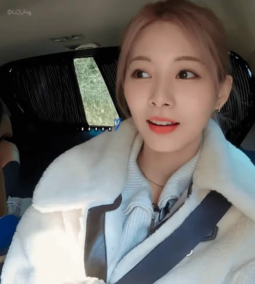 (SOUND)TWICE is excited to get money from the start of the healing trip