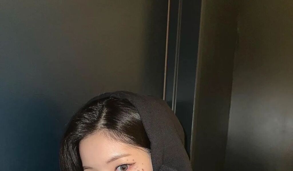 TWICE DAHYUN with makeup on for the concert