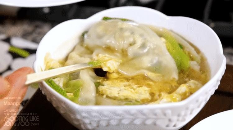 Simple dumpling soup GIF