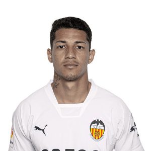 Valencia's striker Lee Kang-in sent and brought in for free.