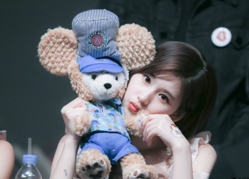 Fan signing event, SANA.