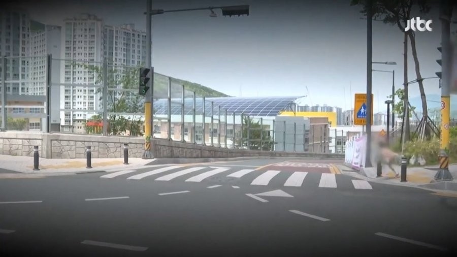 The road on the back side of the school zone less than 8 meters wide in Seoul will be lowered to 20 kilometers per hour