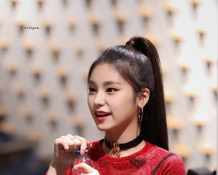 ITZY's Hwang Yeji