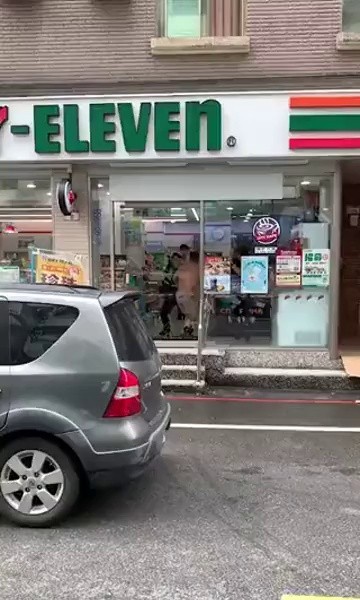 (SOUND)Taiwan's convenience store rampage as of yesterday