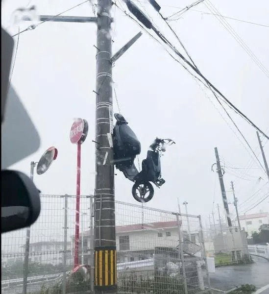 Okinawa typhoon update jpg