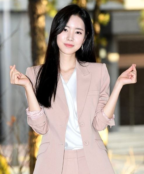 Jin Se-yeon