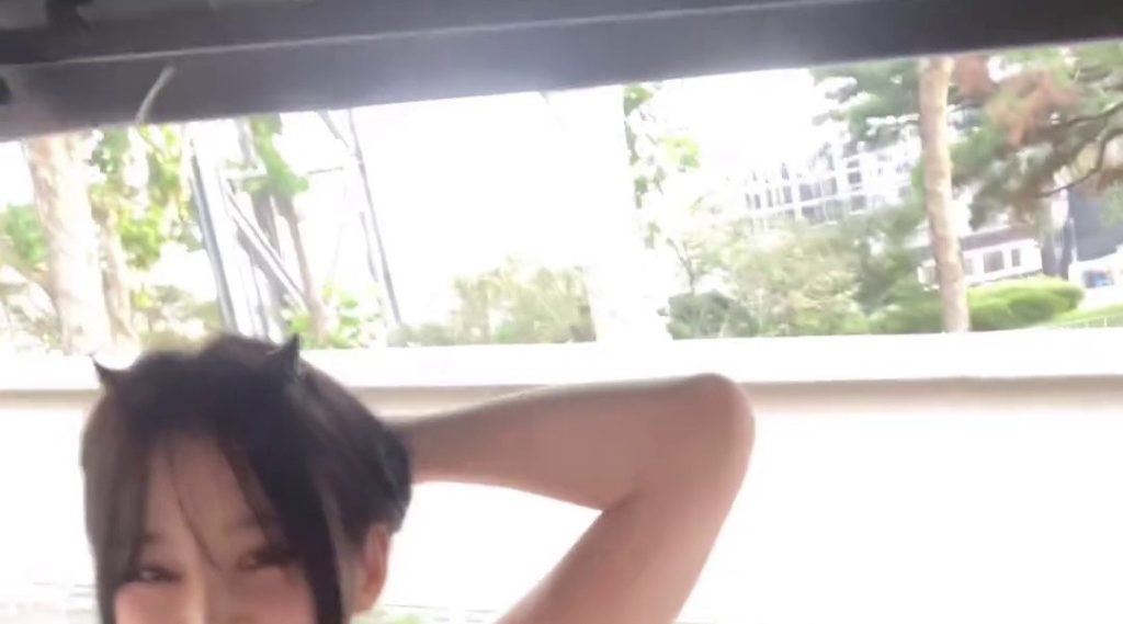 (SOUND)Golf cart model Kim Woo-hyun's thong tank top cleavage