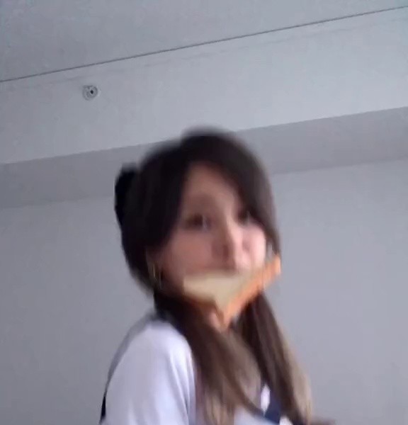 (SOUND)hyoon (@aikuros) Cropped sailor suit with bread in my mouth