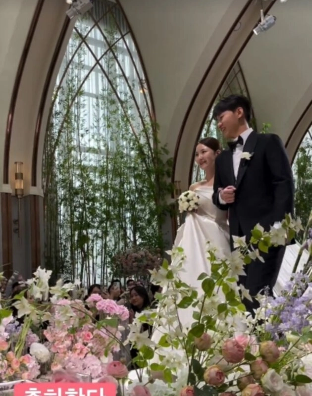 Former LoL pro gamer, ''Kuro'' Lee Seo-haeng gets married