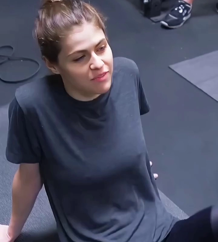 (SOUND)Daddario working out without a bra